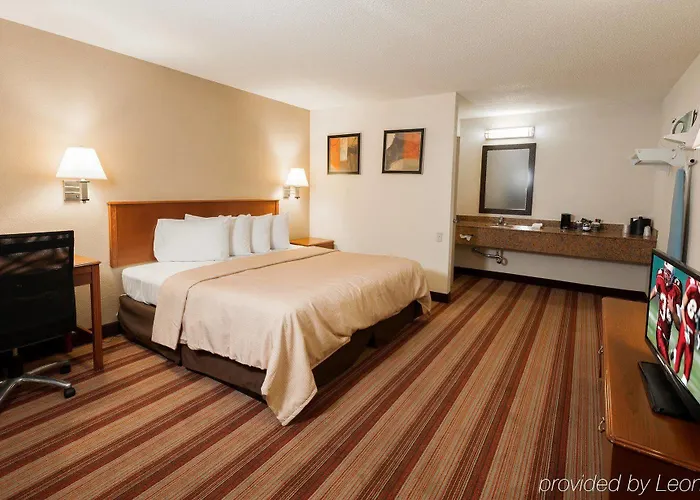 Red Roof - Normal/university Motel 2*